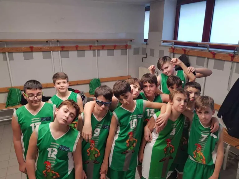 Basket Club Mondovì – 8a8fcb5ff0911329b5f54f95c95fff93 XL