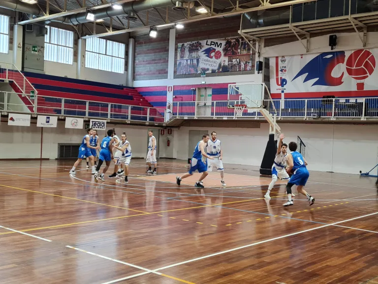 La Serie C cede contro CUS, ma mantiene la posizione in classifica