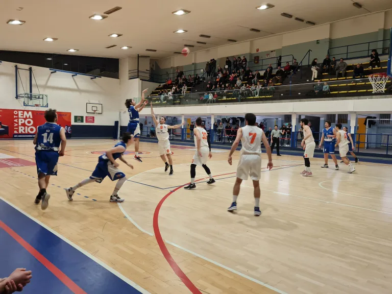 SERIE C BASKET – Pesano ancora le assenze, Asti batte dei rimaneggiati Galli